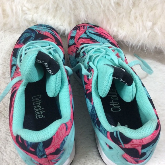 New Adidas  Navy Blue,Pink & Teal Shoes Sz 6.5 - Picture 2 of 8